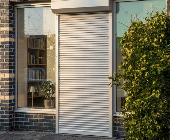 Рольставни на двери в Черкесске