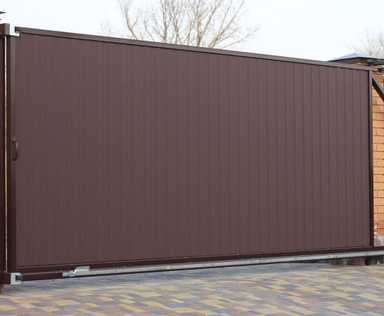 Откатные ворота в Черкесске