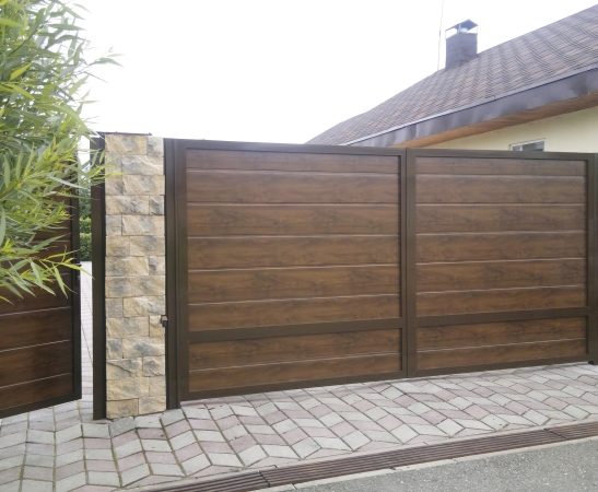 Распашные ворота в Черкесске